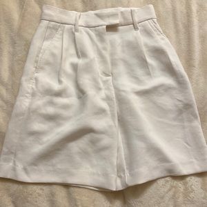Aritzia Wilfred shorts